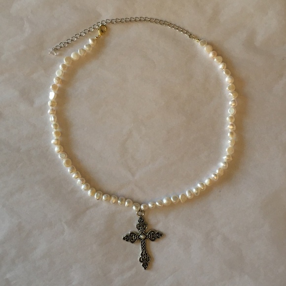 Tudors Elizabeth Real Pearls with Renaissance Cross Necklace, Handmade Replica - Picture 9 of 13